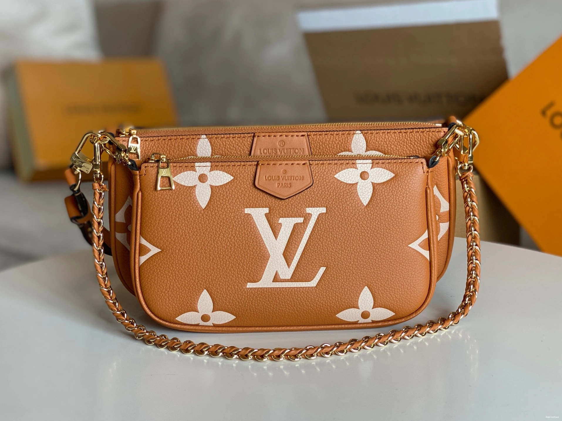 Cheap POCHETTE ACCESSOIRES MULTI LOUIS VUITTON 0722